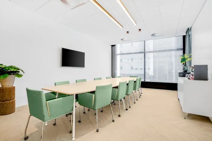 Regus Platinum Techno Park